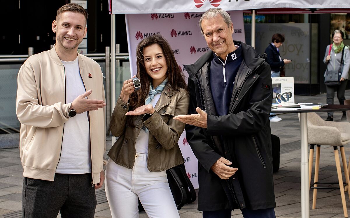 Michael Nowak, Evamaria Mayer (beide Huawei Austria) und PD Dr. Christian Hollinsky (v.l.n.r.)